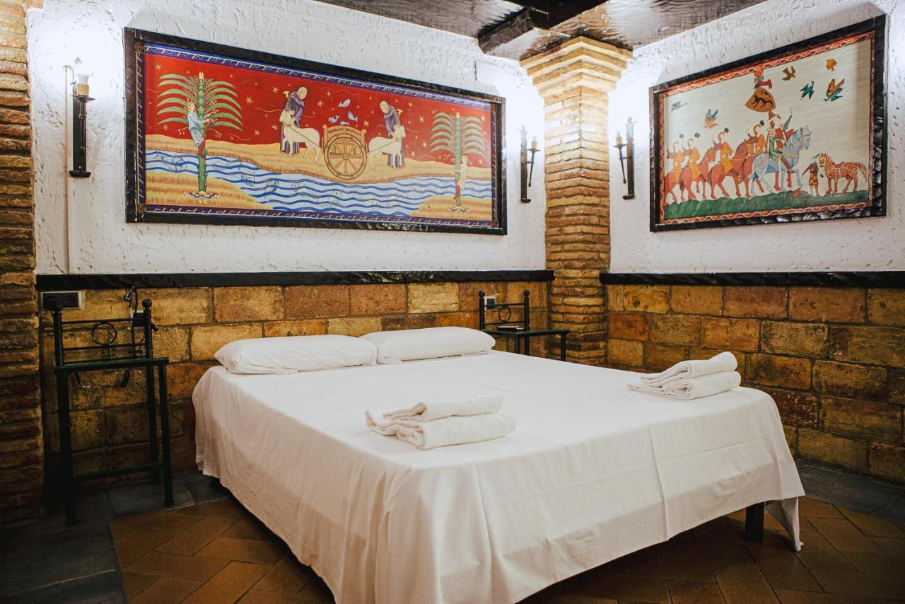 Hotel&Bar Ducay Olite Exterior photo